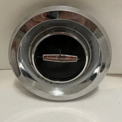 Vintage Metal Oldsmobile Wheel center cap 1960’s - Image 1 of 4