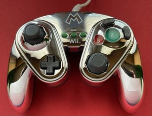NINTENDO Wii U Metal Mario CONTROLLER Fight PAD Konsole PRO Super no OVP CiB Box - Bild 1 von 8
