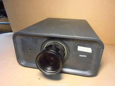 SANYO PLC-XP200L Projector Beamer 3LCD XGA VGA 7500 LUMENS - 1226 HOURS LAMP - Bild 1 von 4
