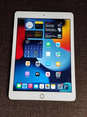 Apple iPad Air 2 Air 2nd Generation, 16GB, Wi-Fi, 9.7in - Gold iPad Air 2 - Image 1 of 4