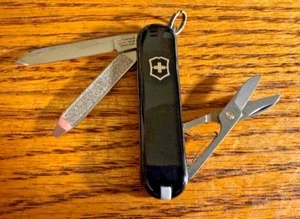 NEW IN Box Victorinox Knife Swiss Army 58mm Knife  BLACK CLASSIC SD   53003 - Picture 1 of 3