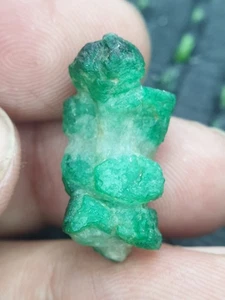 Natrual Eneraled 17 Ct sample - Picture 1 of 4