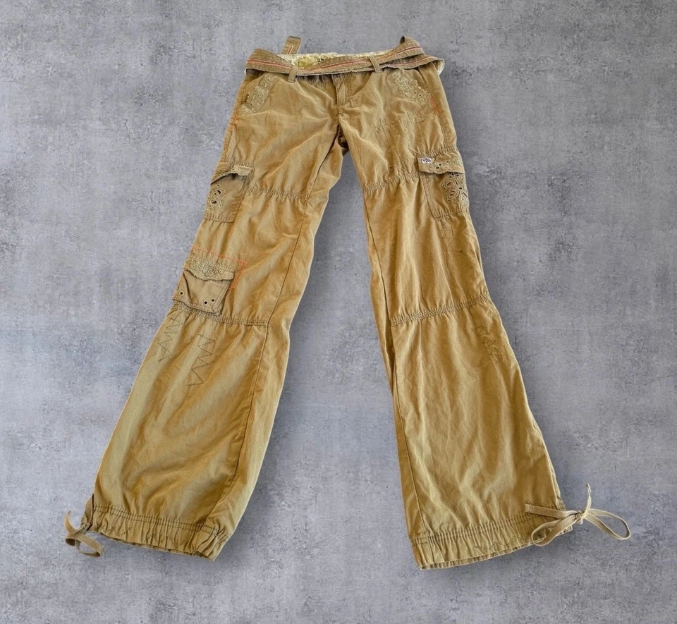 Pantalones utilitarios vintage Miss Me cargo bordados caqui para mujer talla mediana Y2K  Foto 1 de 4
