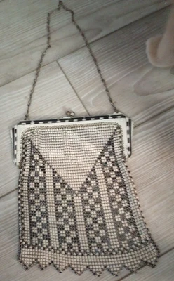 TheGudStuff: Flapper Lady's Art Deco Whiting & Davis Enamel Mesh Handbag/Purse - Image 1 of 4