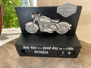 Harley Davidson 3-D Softail Model Perpetual Block Calendar 2004 Black Silver - Picture 1 of 11