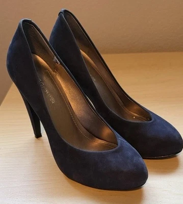 BCBGeneration 海军蓝麂皮绒 4 英寸高跟鞋,7 码 — 第 1/4 张图片