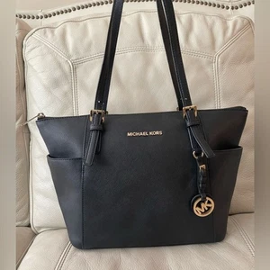 MICHAEL KORS Black Jet Set Travel Large Saffiano Leather Zip Top Tote Bag Purse - Bild 1 von 14
