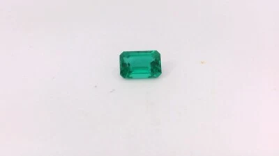 0.54ct Loose Antique Emerald Cut Lab Created Emerald Gemstone 6 x 4mm - Image 1 of 4