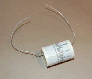 NEU 20uF 250V Kondensator Cap 105c metallisiert Polyporpylen Aerovox Menge = 1 - Bild 1 von 1