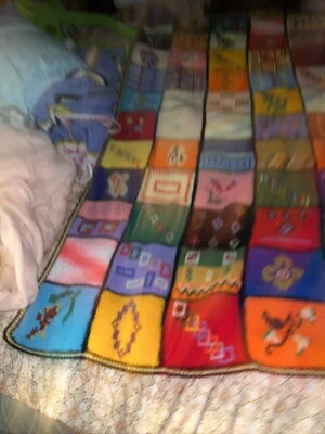 Manta tejida vintage hecha a mano retazos cuadrados variedad Foto 1 de 4