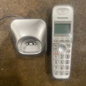 Panasonic KX-TGA402 Wireless Phone Handset w/ PNLC1010 Charging Cradle - Picture 1 of 5