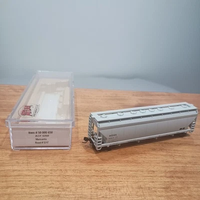 ATLAS N Scale 50 000 650 ACFX 5250 Monsanto #5317 4-Hopper Car NOS  - Image 1 of 4
