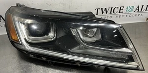 2015-2017 Volkswagen Touareg Xenon HID Headlight RH Passenger OEM - Picture 1 of 10