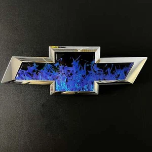Calcomanía de vinilo premium superpuesta con emblema de parrilla Blue Fire Flames para 2014-2019 - Imagen 1 de 6