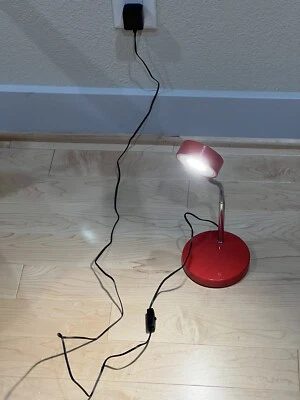 Lámpara de Escritorio Roja Globo Eléctrico LED Oficina Dormitorio Estudio Lámparas de Noche 250 Lúmenes. Foto 1 de 4