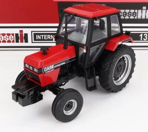 1/32 UNIVERSAL HOBBIES - CASE-IH - 1934 2WD TRACTOR 1986 UH6471 - Foto 1 di 1