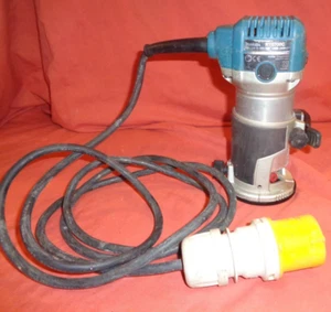 Makita RT0700C Decespugliatore/Router compatto 110 V 1/4" gambo velocità variabile - Foto 1 di 6