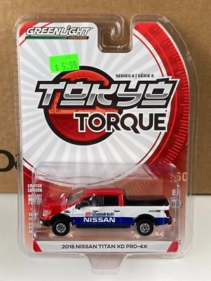 Camioneta pickup Nissan Titan XD PRO-4X 2018 Greenlight Tokio Torque #47040E Foto 1 de 3