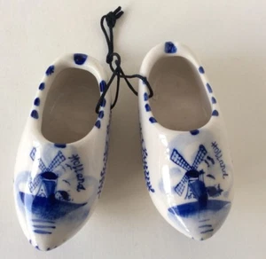 "Zapatos decorativos de porcelana azul pintados a mano Delfts hechos en Holanda 3""" - Imagen 1 de 5