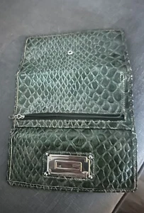 Guess Wallet Trifold Green Patent Faux Leather Coin Check 7in X 3 1/2in - Picture 1 of 6