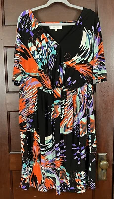 Vestido Jones Studio para mujer Plus 2X negro abstracto mariposa cuello en V midi elástico Foto 1 de 4