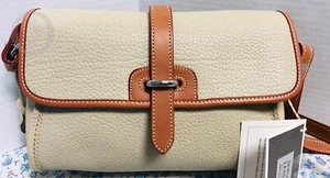 Borsa con patta nuova con etichette * vintage * Dooney & Bourke * ossa * est/ovest - nichel * hardware * tracolla - Foto 1 di 10