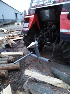 150 mm TRACTOR LOG SPLITTER WOOD TIMBER CUTTER SCREW TYPE POWERED FROM PTO - Imagen 1 de 7