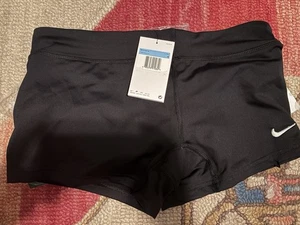 Nike Volleyball Shorts Damen Gr. M Medium Performance Short schwarz weiß Swoosh - Bild 1 von 1