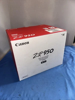 Canon ZR950 Mini DV Camcorder - Image 1 of 4