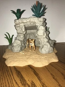 Schleich 42256 Juego Cueva Diorama con Figura de Leona Safari Animal Juguete Raro - Imagen 1 de 10