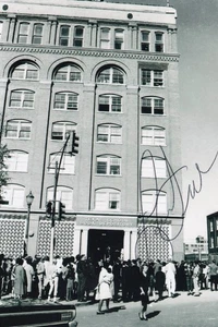 Les French Signed Autographed 4x6 Photo JFK Assassination Witness Houston Street - Picture 1 of 2