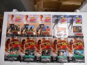 32 James Bond 007 Johnny Lightning 1:64th die cast cars 1998
