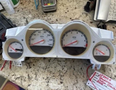 Dodge Magnum 2007-2008, cargador velocímetro cuadro de instrumentos MPH Foto 1 de 3