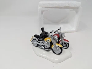 Figura Harley-Davidson Fat Boy & Softail Snow Village Department 56 - Leer - Imagen 1 de 7