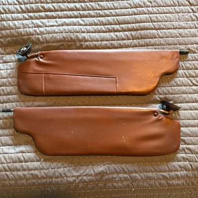 Par de quebra sol 70-76 Datsun 240Z 260Z 280Z destro + LH usado OEM marrom - Imagem 1 de 4