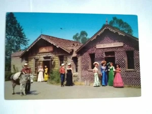 Bottle House and Music Hall Knotts Berry Farm Ghost Town CA Postcard VGC - Bild 1 von 3