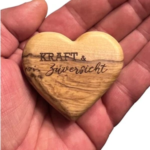 Handschmeichler Herz KRAFT & Zuversicht aus Olivenholz personalisiert - Bild 1 von 9