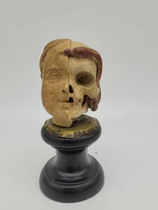 Antico Memento Mori, legno intagliato, doppia testa - Foto 1 di 8