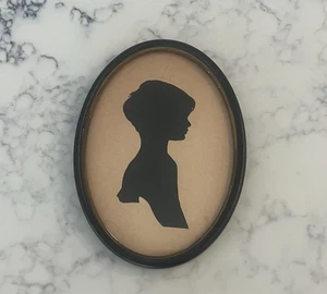Antica sagoma di carta ritratto ragazzo donna in profilo cornice legno XIX secolo - Foto 1 di 8