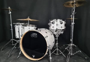 DW Performance Drumset White Marine Pearl ohne Snare USA / Batterie Schlagzeug - Bild 1 von 12
