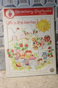 Vintage Craft Master Frame Puzzle 1981 STRAWBERRY SHORTCAKE Life is the Berries! - Picture 1 of 4