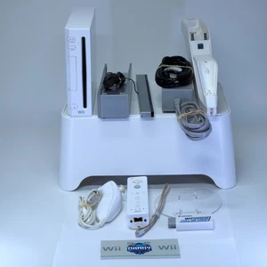 Wii Konsole Nintendo System mit HDMI Adapter + Remote + Nunchuck + Extras - Bild 1 von 12