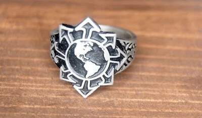 World in Chaos ring - chaos symbol & world globe design ring sizes 7 - 14 RL282 - Изображение 1 из 4