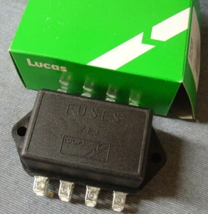 NEW TRIUMPH TR5 TR6 LUCAS FUSEBOX 7FJ - Picture 1 of 2