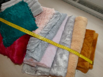 Hochwertiger Plüschstoff Webpelz Kunstfell, zum Basteln - Bild 1 von 4