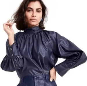 Rachel Comey marineblaues Oberteil aus Kunstleder, Knopfleiste hinten mit Krawatte, Gr. Medium, neu mit Etikett - Bild 1 von 13