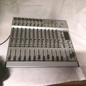 Behringer Eurorack MX 2004A with power supply - Picture 1 of 4