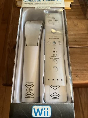 Intec Wii  Nunchuck Wireless Handset New In Box - Image 1 of 4
