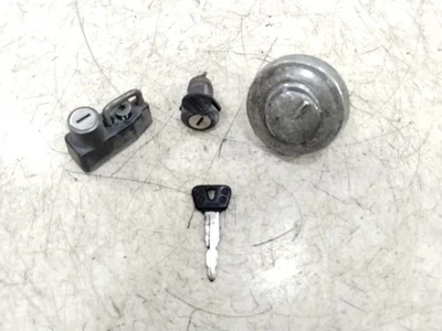 99-09 Yamaha V Star XVS650 Juego de bloqueo lateral con tapa de gas personalizada bloqueo de casco y llave Foto 1 de 4