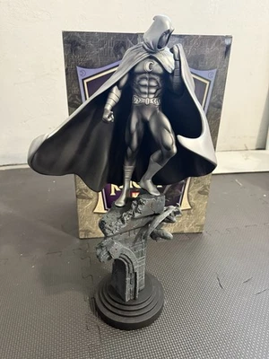 "Estatua pintada tamaño completo de 18"" Moon Knight Silver Bowen Designs Marvel Comics RARA" Foto 1 de 4